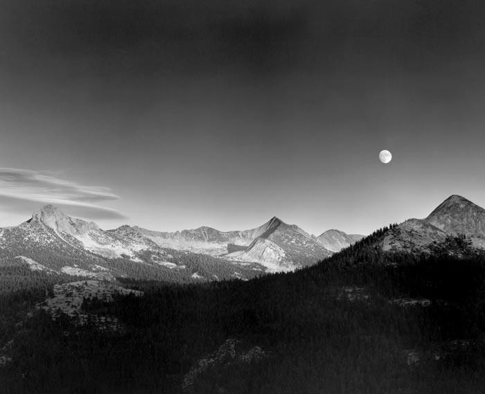 Ансел Адамс (Ansel Adams). Autumn Moon, High Sierra from Glacier Point, 1948