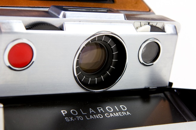polaroid-sx-70-camera-3f98.jpg