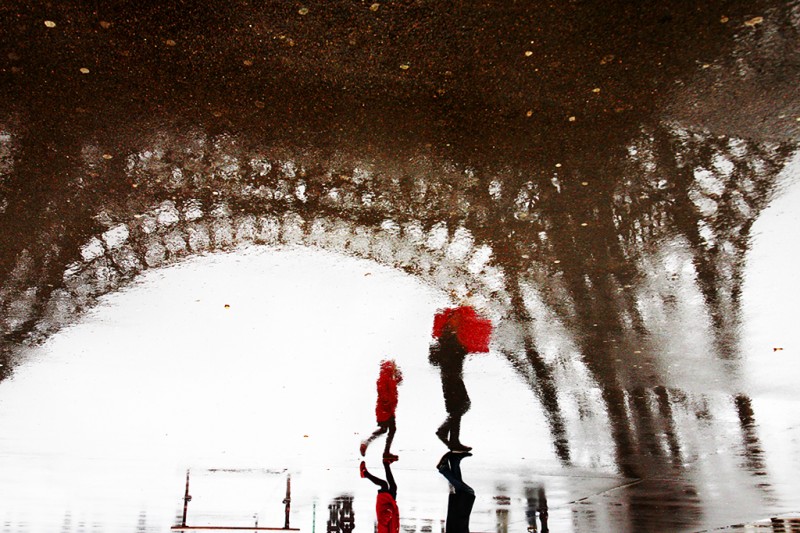 0096 800x533 Париж под дождем. Фотограф Кристоф Жакро