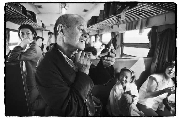 8119 Ван Фучунь: Фотосерия Китайцы в поезде