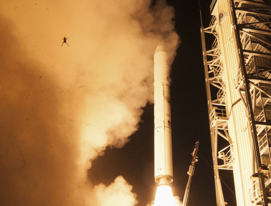 6 сентября. Стартовая площадка НАСА Wallops в Вирджинии, США. Лягушка летит, подхваченная потоком воздуха при старте лунного исследовательского зонда LADEE.