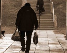 *чорны кот* / в какой то момент остановился кот и человек....кот сдал назад...