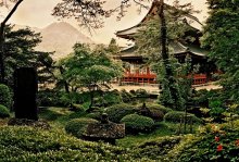 На краю земли в стране восходящего солнца / Сумерки, Япония, Горы, Замок 18 века