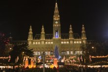 рождественский рынок / Вена, рождественский рынок перед ратушей