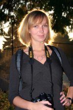 Александра / Веселая, приятная, общительная, она в 15 лет переехала из Ульяновска в SF с родителями.
Любит вечеринки и шумные тусовки!