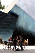 &nbsp; / Я Вам укажу дорогу...