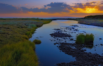 Осеняя тишина / Снято в начале сентября на берегу Анадырского залива (Чукотка).
Вечер выдался на удивление безветренный , что редко бывает в этих местах.