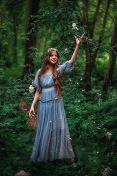 Лесная фея / модель Юлиана Смирнова
платье предоставлено студией «Косплей»
