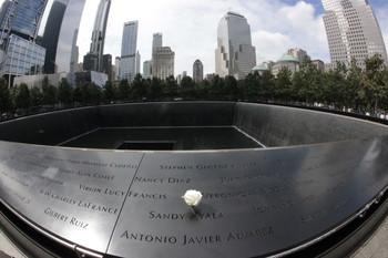 Мемориал 9/11 / ***