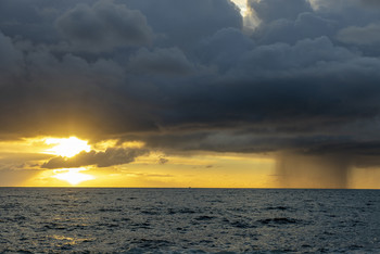 Солнце и дождь / Баренцево море