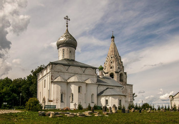 Переславль-Залесский. Собор Троицы Живоначальной в Троицком Данилове монастыре. / ***