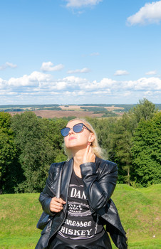 лето / https://vk.com/e.vaguro

https://www.instagram.com/vaguro_v_u_v/

https://web.facebook.com/evgeniy.vagouro

https://www.pexels.com/ru-ru/@10472344