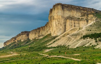 Белая скала. / Крым. Белогорский район.