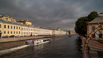 По реке Фонтанке... / ***