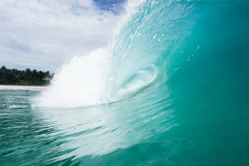 &nbsp; / Unique pictures of perfect waves around the globe. The power of the ocean arrived at the blockchain in form of NFT. Waves are once in a lifetime episode. When waves are generated they travel through our oceans till it breaks and it's simply gone! They are rare, unique and majestic. It's the pure art of nature.