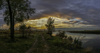 Вечер на Десне... / 16.10.2021. річка Десна, село Зазим'я.