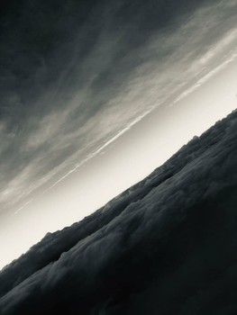 &nbsp; / This is a completely original and unique sky photo taken from an airplane.