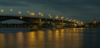 Мост Теодора Хойса / Город Майнц, река Рейн