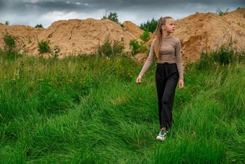 Трава-песок / модель Юлиана Смирнова