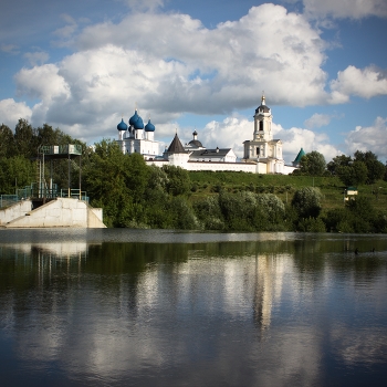Высоцкий монастырь / город Серпухов, летняя зарисовка