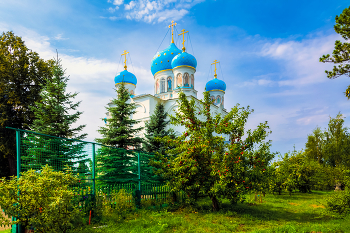 скоро яблочный спас / август, Церковь Покрова Пресвятой Богородицы Свято-Покровский Авраамиево-Городецкий мужской монастырь Костромская область