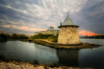 Кром / Псков осенний