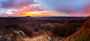 Ноябрьский рассвет / Вид со склона горы на город Пятигорск
