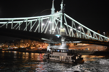 мост / мост над Дунаем