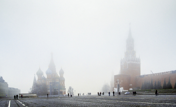 Туман на Красной площади / Москва