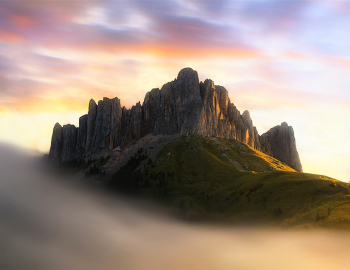 &nbsp; / Гора Большой Тхач на рассвете