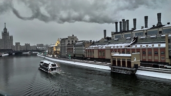Зимний вечер. / Москва-река.