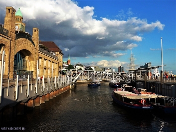 Hafen Hamburg / https://www.youtube.com/watch?v=dZ1W9amrFdg&amp;list=PLVht4TW8GcgOIQJWXty1illJ5PrmW2Iq8&amp;index=10
https://www.youtube.com/watch?v=qL1e1j9B8Vk&amp;list=PLVht4TW8GcgOIQJWXty1illJ5PrmW2Iq8&amp;index=13
Video: https://www.youtube.com/watch?v=MqayIdm5-zg

Читайте в моем блоге о маршруте на пароме :

https://zen.yandex.ru/media/id/5ee66fc9c64be97c15fe75fd/letniaia-progulka-po-elbe-5f1b35cab65d2250ab15c180

Читайте в моем блоге &quot;Гамбург. Вечер на Эльбе&quot;
https://zen.yandex.ru/media/nina_yudicheva/gamburg-vecher-na-elbe-5f8b2ebf5284e336e5ffbe8b


Парусники в Гамбурге:

https://www.youtube.com/watch?v=JT5YfxP005o

Видео &quot;Прогулка по Эльбе&quot;: https://www.youtube.com/watch?v=qL1e1j9B8Vk

Лайнеры в Гамбурге:

https://www.youtube.com/watch?v=VU8V0Jvqpy0

https://www.youtube.com/watch?v=_8iY4QcGL-A&amp;t=8s https://www.youtube.com/watch?v=EVMHpH6SJxA

Корабли на Эльбе:

https://www.youtube.com/watch?v=DA7DProSV6o&amp;list=UUEOp3amNaNT0205lPmdFi8w&amp;index=19

Портовый центр и складской район Гамбурга:

https://www.youtube.com/watch?v=i0kxa-sex6o

https://www.youtube.com/channel/UCEOp3amNaNT0205lPmdFi8w/videos?

https://www.youtube.com/watch?v=IGn-NNqkBL0