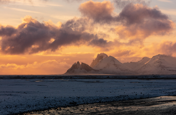 &nbsp; / Stokksnes headland winter sunset on the southeastern Icelandic coast, near Hofn and Hornafjoerdur. including Vestrahorn mountain.