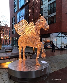 Сияющий Пегас / Рождество и Новый год:

https://www.youtube.com/watch?v=AAbZmjuce98&amp;list=PLVht4TW8GcgOXiuDo_arAwkNWxBkOtBac&amp;index=4

Поющие фонтаны:

https://www.youtube.com/watch?v=b4rwRZmIBRY&amp;list=PLVht4TW8GcgOXiuDo_arAwkNWxBkOtBac&amp;index=7

Новый год:

https://www.youtube.com/watch?v=XNny5jPrnRQ&amp;list=PLVht4TW8GcgOXiuDo_arAwkNWxBkOtBac&amp;index=13

Hamburger DOM

https://www.youtube.com/watch?v=W13kZk-aLI8&amp;list=PLVht4TW8GcgOXiuDo_arAwkNWxBkOtBac&amp;index=11

Die weiße Parade – STAMP

https://www.youtube.com/watch?v=xFH56FdsGoo&amp;list=PLVht4TW8GcgOXiuDo_arAwkNWxBkOtBac&amp;index=3