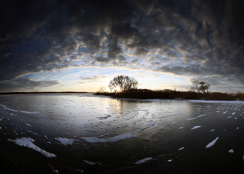 ледяная симметрия / январь, панорама Минского моря