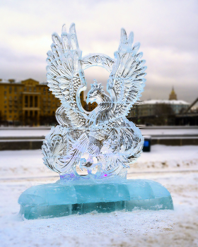Жар-птица / Ледяная скульптура,набережная,Москва