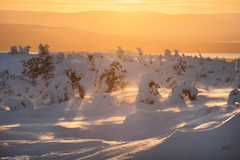 "Заполярный закат" / Закат на вершине горы Волосяная. Кольский полуостров, март месяц