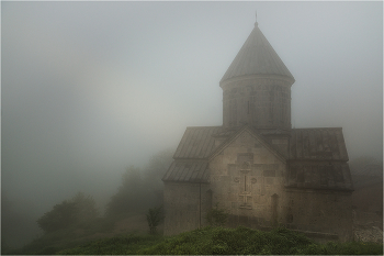 Туманное утро... / Армения, Тавушская область, монастырь Агарцин