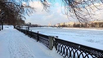 Шлюзовая набережная / Москва.Шлюзовая набережная