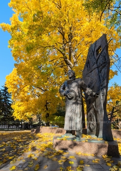 Памятник К. Д. Воробьёву. Город Курск (Россия) / ☆ Мысли и афоризмы «Искусство и Жизнь» 
☆ Книга «Владыка Моря» 
☆ Сборник стихотворений «Огнём объятая душа» 
---> https://vk.com/ARTYOMMIRNIY 
---> https://www.flickr.com/photos/R-TYOM
______
https://500px.com/R-TYOM
https://t.me/ARTYOMMIRNIY
https://www.instagram.com/ARTYOM_MIRNIY
______
Copyright© Photoartist Artyom Mirniy / Фотохудожник Артём Мирный