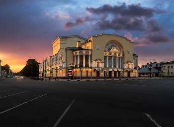 Российский государственный академический театр драмы имени Ф. Волкова. Город Ярославль (Россия) / ☆ Мысли и афоризмы «Искусство и Жизнь» 
☆ Книга «Владыка Моря» 
☆ Сборник стихотворений «Огнём объятая душа» 
---> https://vk.com/ARTYOMMIRNIY 
---> https://www.flickr.com/photos/R-TYOM
______
https://500px.com/R-TYOM
https://t.me/ARTYOMMIRNIY
https://www.instagram.com/ARTYOM_MIRNIY
______
Copyright© Photoartist Artyom Mirniy / Фотохудожник Артём Мирный