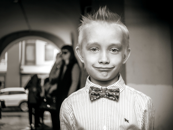 Аристократ / Портрет мальчика в арке