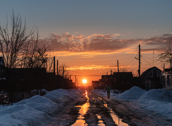 По улице весенней. / ...