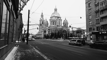 улица Спартаковская/Вид на Елоховский Собор / Москва.улица Спартаковская/Вид на Елоховский Собор