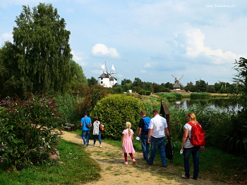 Интернациональный музей ветряных и водяных мельниц в городе Гифхорн (Германия, нижняя Саксония) / Слайд-шоу музея мельниц;

https://www.youtube.com/watch?v=0XfY0R_PXYA&amp;t=1s



https://www.youtube.com/watch?v=zgiNbxFjzL8&amp;t=0s

Слайд-щоу Брауншвайга:

https://www.youtube.com/watch?v=xfFBYQJhxwo