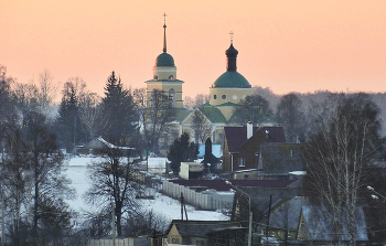 Морозный туманный вечер выдался в селе / Морозный туманный вечер выдался в селе