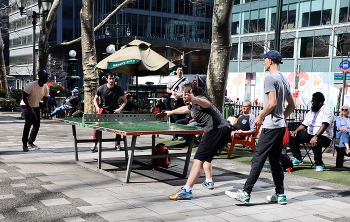 В городском парке / ***