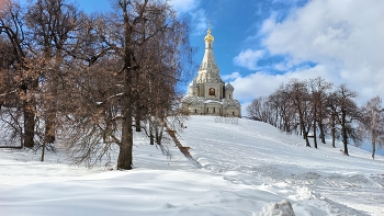Храм Преображения Господня в селе Остров (Московская область/Ленинский район) / Храм Преображения Господня в селе Остров (Московская область/Ленинский район)