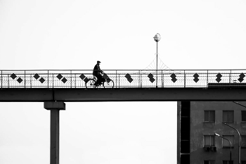 Маленький человек в большом городе / ...