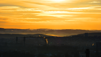 **Небо над Крымскими горами / Перед восходом солнца